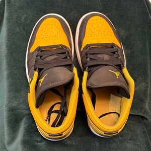 Nike Air Jordan Black and Yellow Men's Sneakers